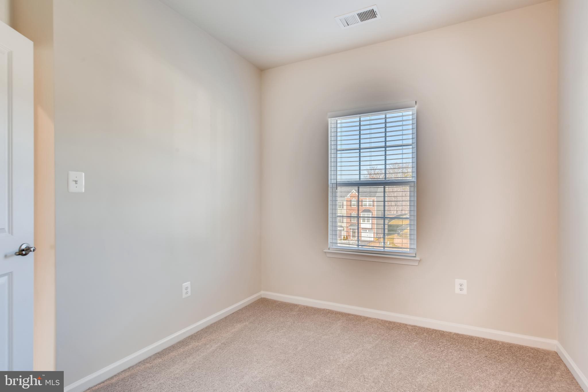 4905 Arborgate Circle Baltimore, MD 21227 - Photo 15 of 28 Gallery Image 15