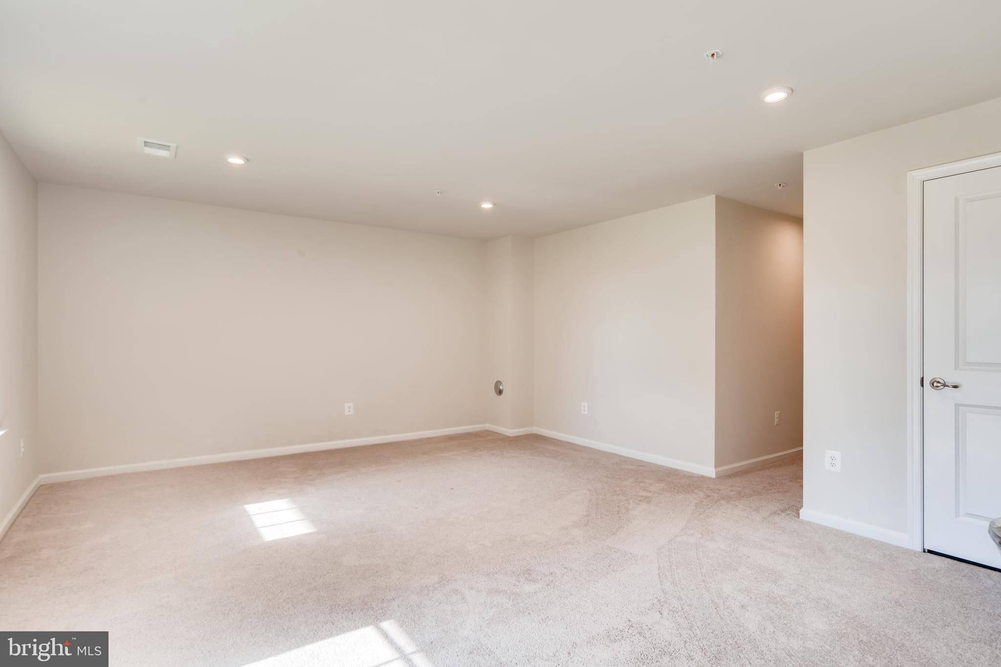 4905 Arborgate Circle Baltimore, MD 21227 - Photo 21 of 28 Gallery Image 21