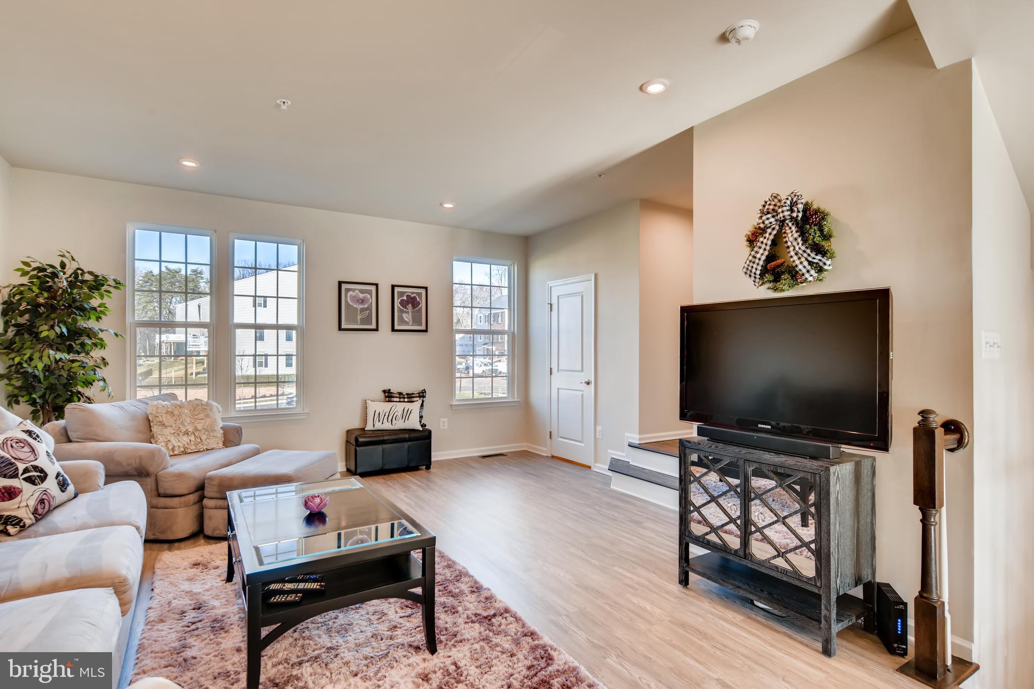 4905 Arborgate Circle Baltimore, MD 21227 - Photo 6 of 28 Gallery Image 6
