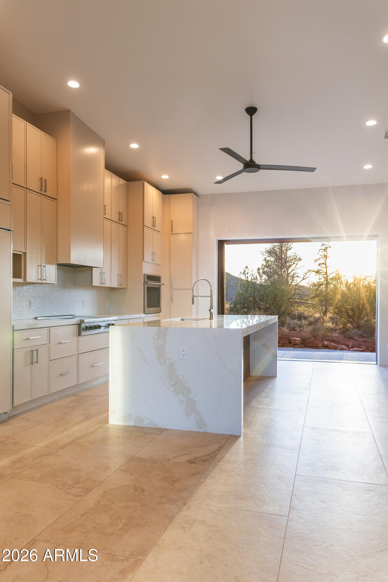 10 Amber Cliffs Way Sedona, AZ 86336 - Photo 18 of 60 Kitchen Quartz Island