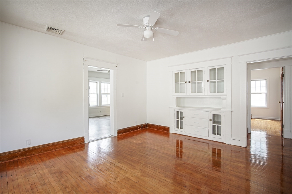 25-27 Virginia Street, Unit 27 Springfield, MA 01108 - Photo 10 of 20