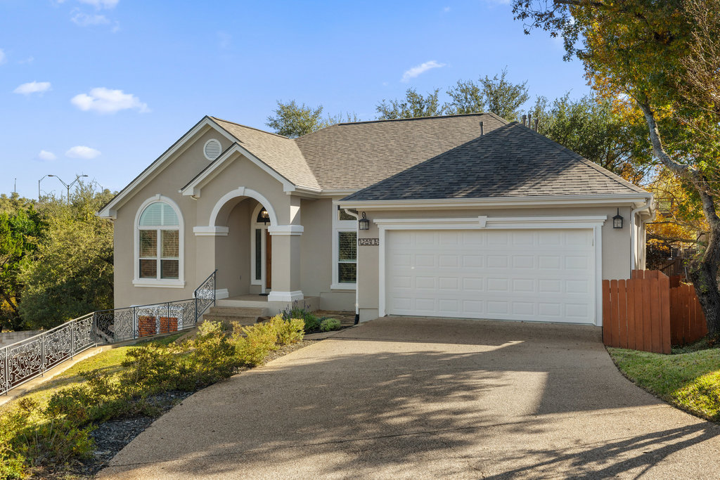 12505 Stapp Court Austin, TX 78732 - Photo 2 of 38