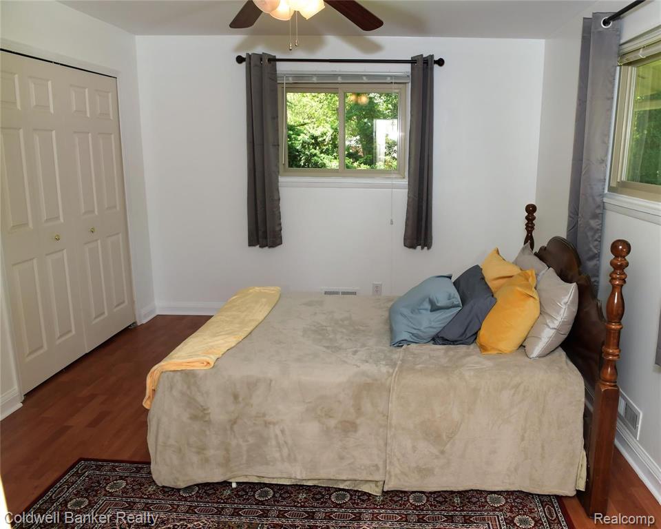 6040 Darramoor Road Bloomfield Hills, MI 48301 - Photo 32 of 47