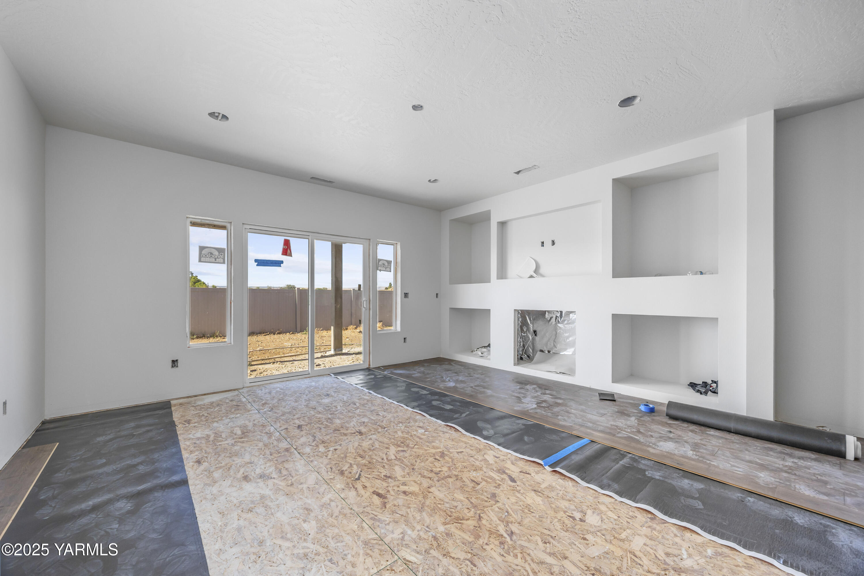 235 Shrute Road Prosser, WA 99350 - Photo 4 of 15 a view of an empty room