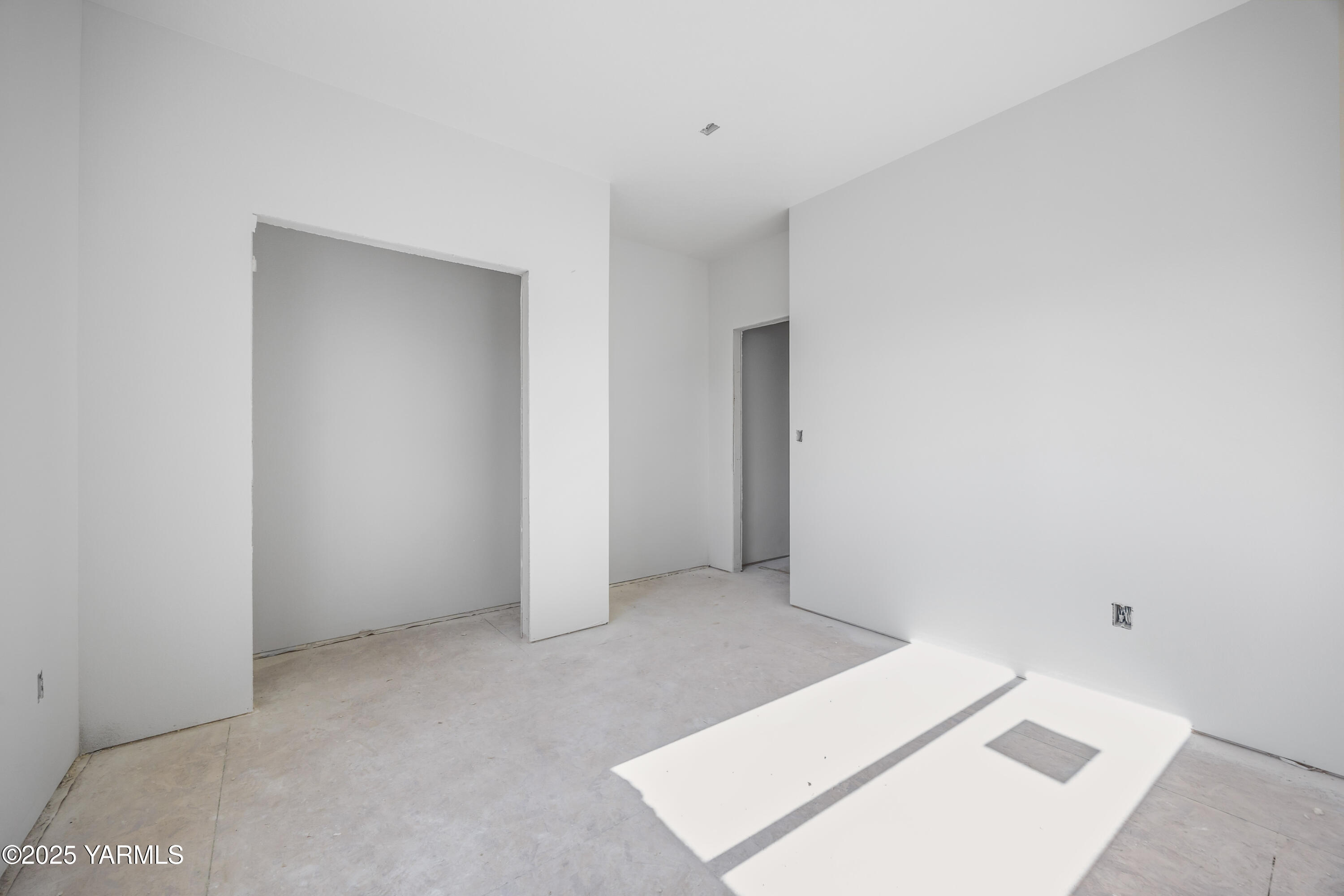 235 Shrute Road Prosser, WA 99350 - Photo 10 of 15 a view of an empty room