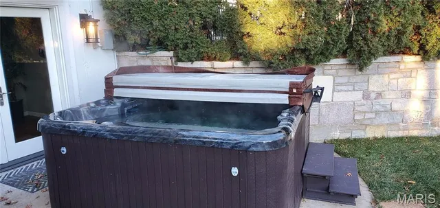 $985,000 | 16432 Farmers Mill Lane, Chesterfield, MO 63005