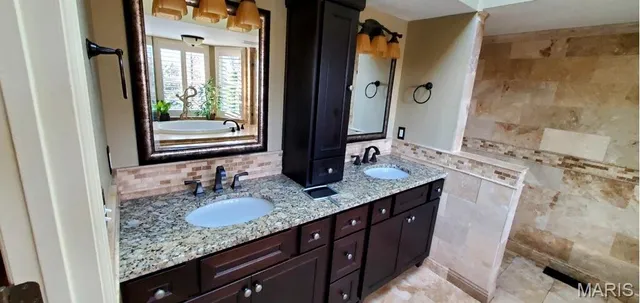 $985,000 | 16432 Farmers Mill Lane, Chesterfield, MO 63005