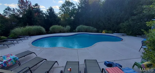 $985,000 | 16432 Farmers Mill Lane, Chesterfield, MO 63005