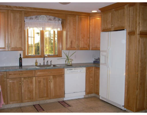 29 Tatham Hill Road West Springfield, MA 01089 - Photo 5 of 26 Gallery Image 5