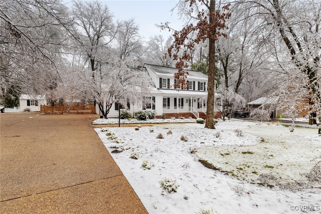 2561 Castle Hill Road Midlothian, VA 23113 - Photo 2 of 46 View of front facade with covered porch