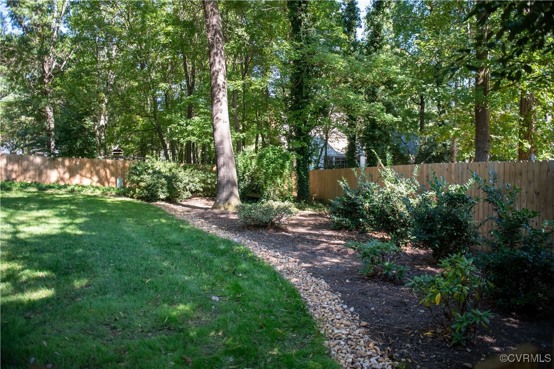 2561 Castle Hill Road Midlothian, VA 23113 - Photo 27 of 46 a view of a backyard