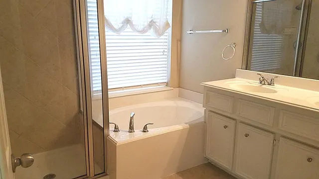 $2,100 | 13223 Brantfield Park Lane, Tomball, TX 77377