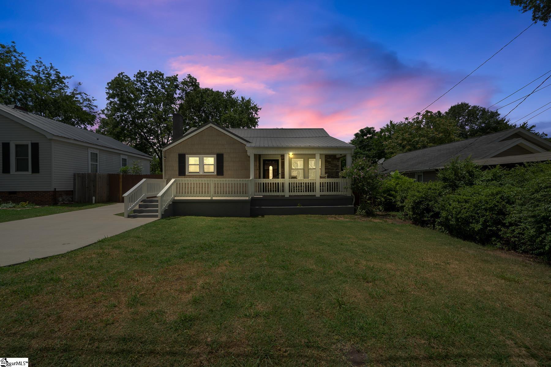 25 Ridgeway Avenue Greenville, SC 29607 - Photo 2 of 32