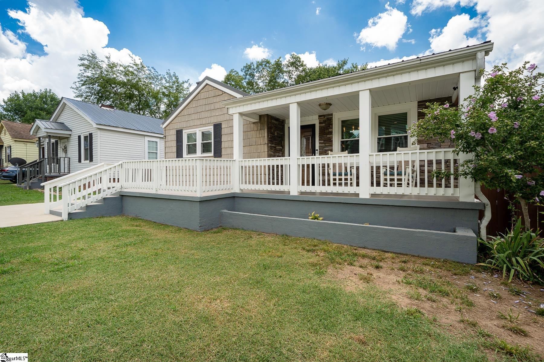 25 Ridgeway Avenue Greenville, SC 29607 - Photo 5 of 32
