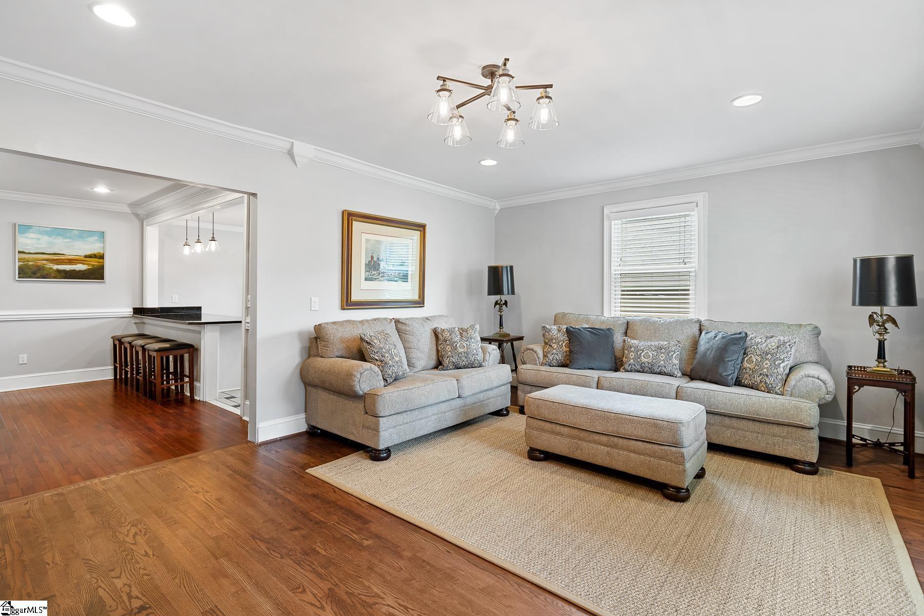 25 Ridgeway Avenue Greenville, SC 29607 - Photo 9 of 32