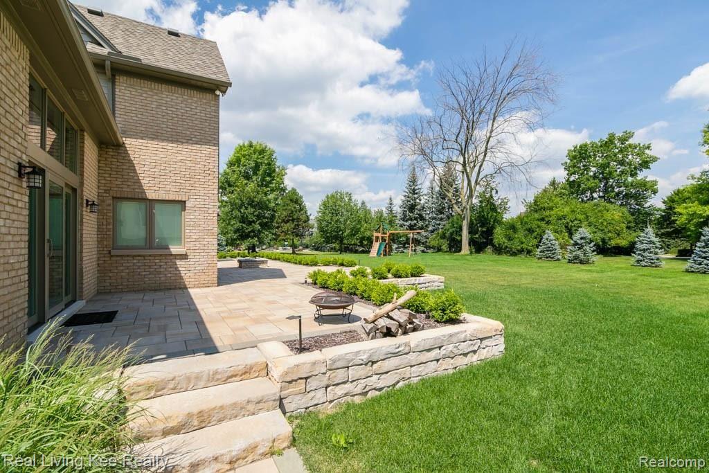 5879 Murfield Drive Rochester, MI 48306 - Photo 34 of 37