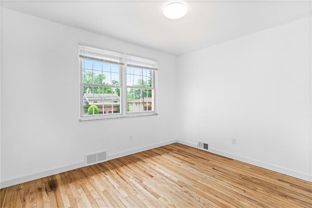 156 Lebeau Pittsburgh, PA 15221 - Photo 13 of 40 an empty room with a window