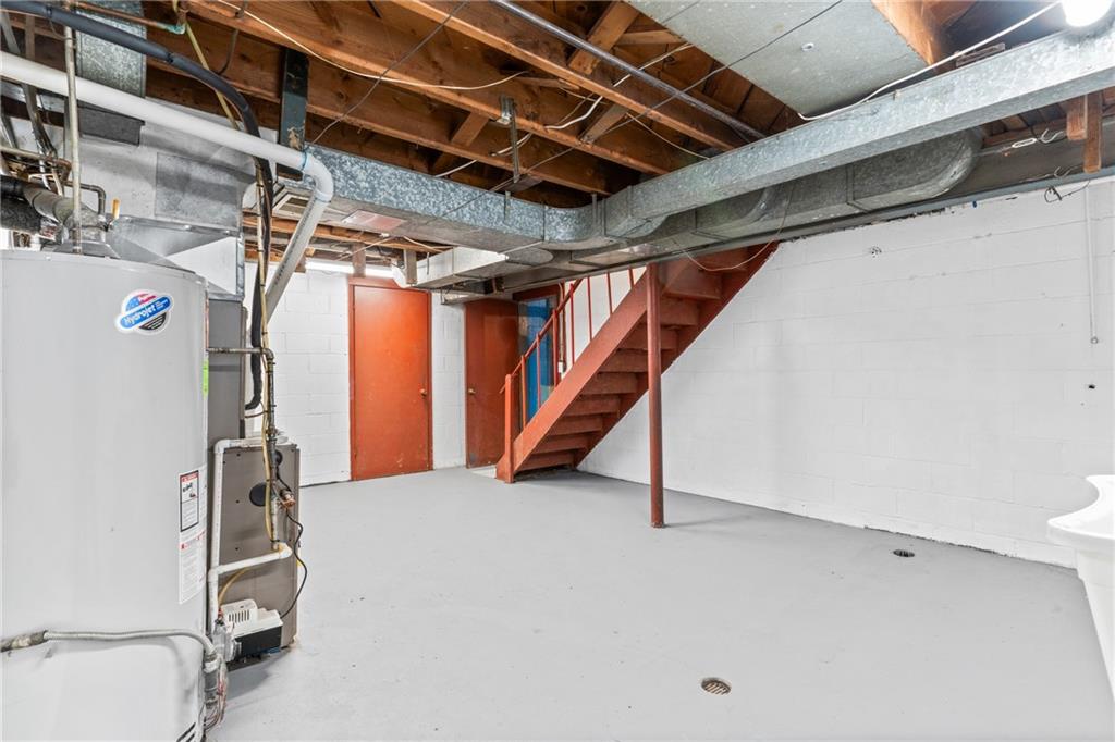 156 Lebeau Pittsburgh, PA 15221 - Photo 28 of 40 a view of an empty room