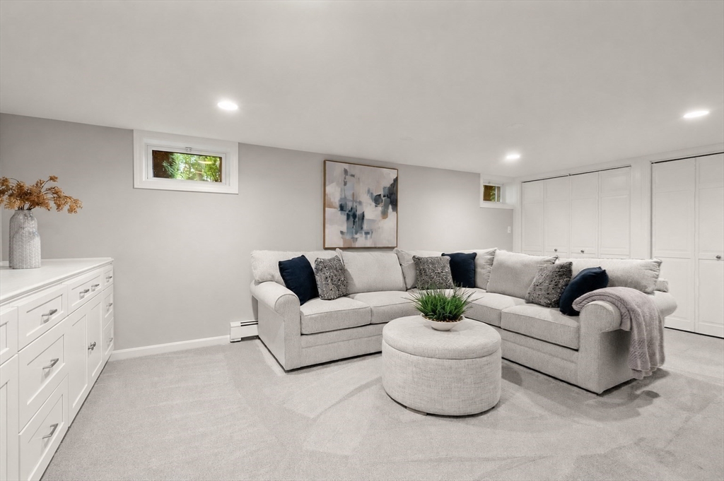 27 Oriole Road Medfield, MA 02052 - Photo 31 of 42