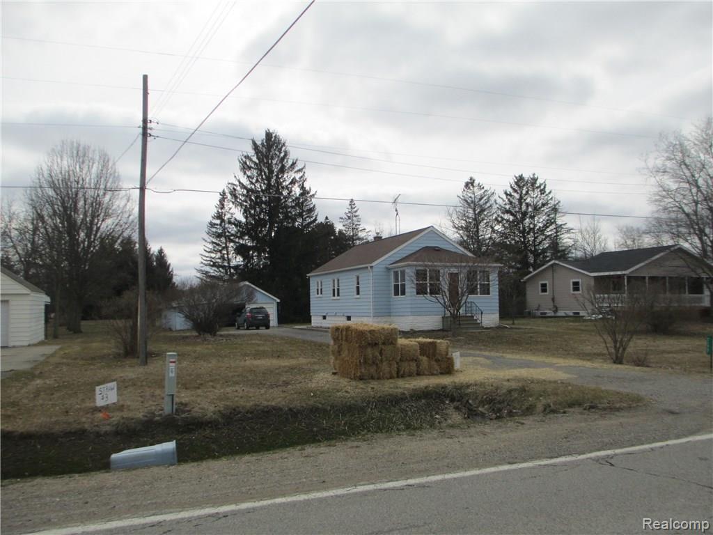 7177 Coldwater Road Flushing, MI 48433 - Photo 3 of 51