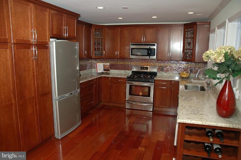 8225 Ridge Road Springfield, VA 22153 - Photo 2 of 30 Kitchen