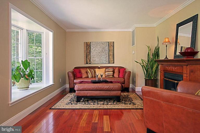 8225 Ridge Road Springfield, VA 22153 - Photo 16 of 30 Living Room