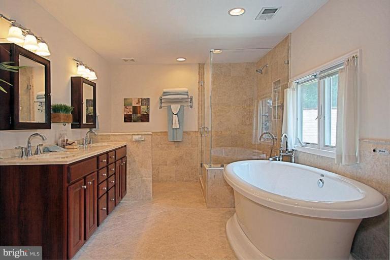 8225 Ridge Road Springfield, VA 22153 - Photo 18 of 30 Master Bath