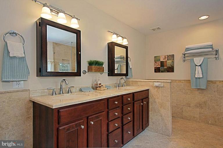 8225 Ridge Road Springfield, VA 22153 - Photo 19 of 30 Master Bath #2