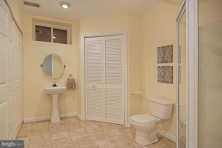 8225 Ridge Road Springfield, VA 22153 - Photo 24 of 30 Bath #2