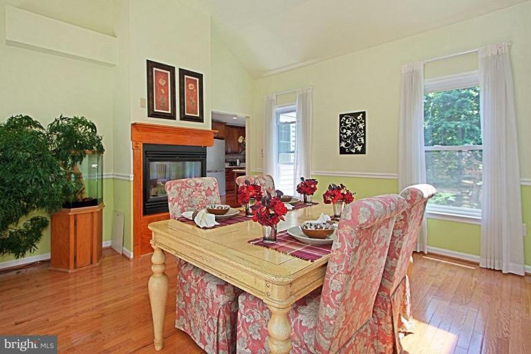8225 Ridge Road Springfield, VA 22153 - Photo 8 of 30 Breakfast Area