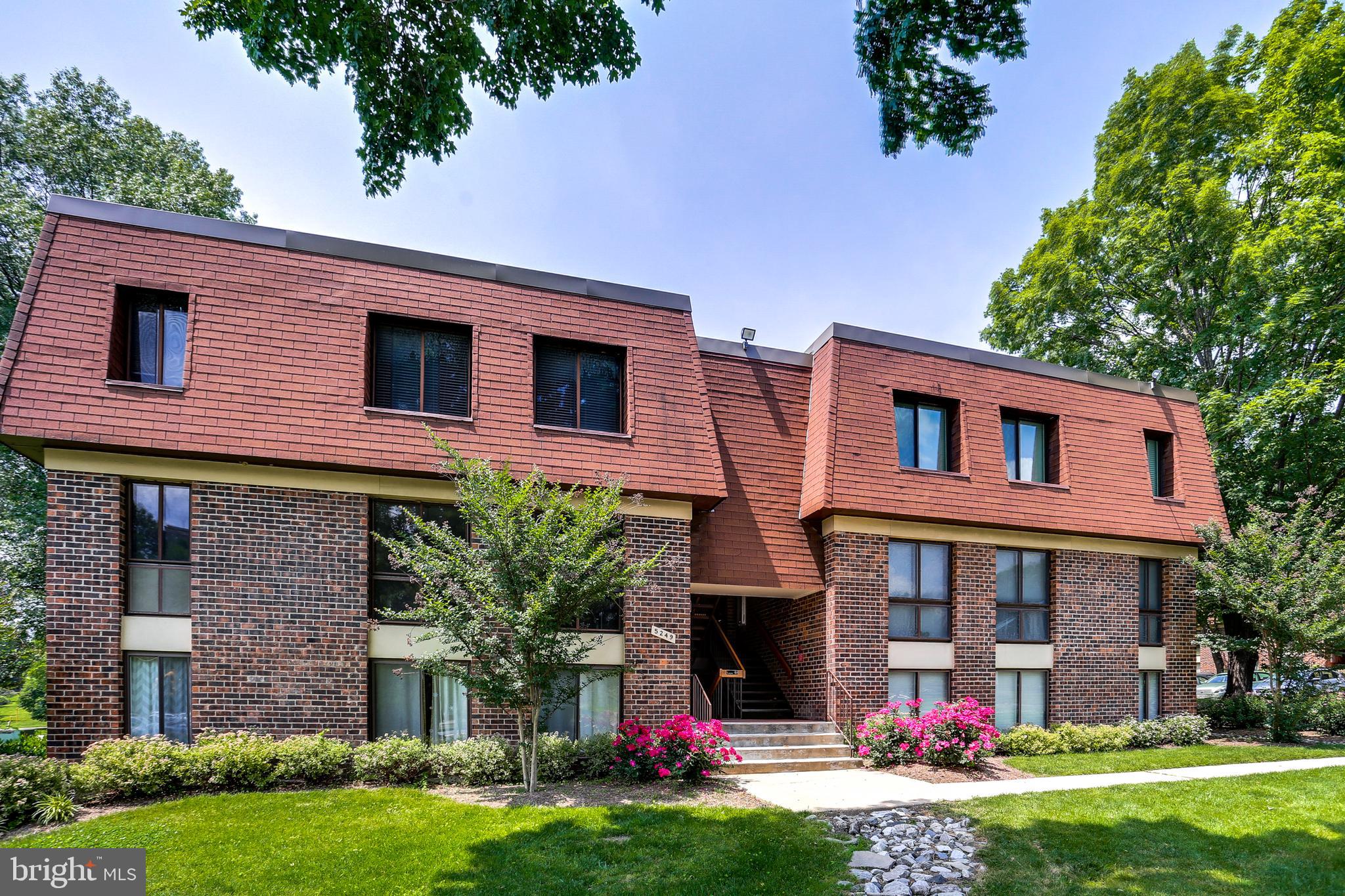 5249 West Running Brook Road, Unit 201 Columbia, MD 21044 - Photo 1 of 32 LOVELY CONDO BUILDING!