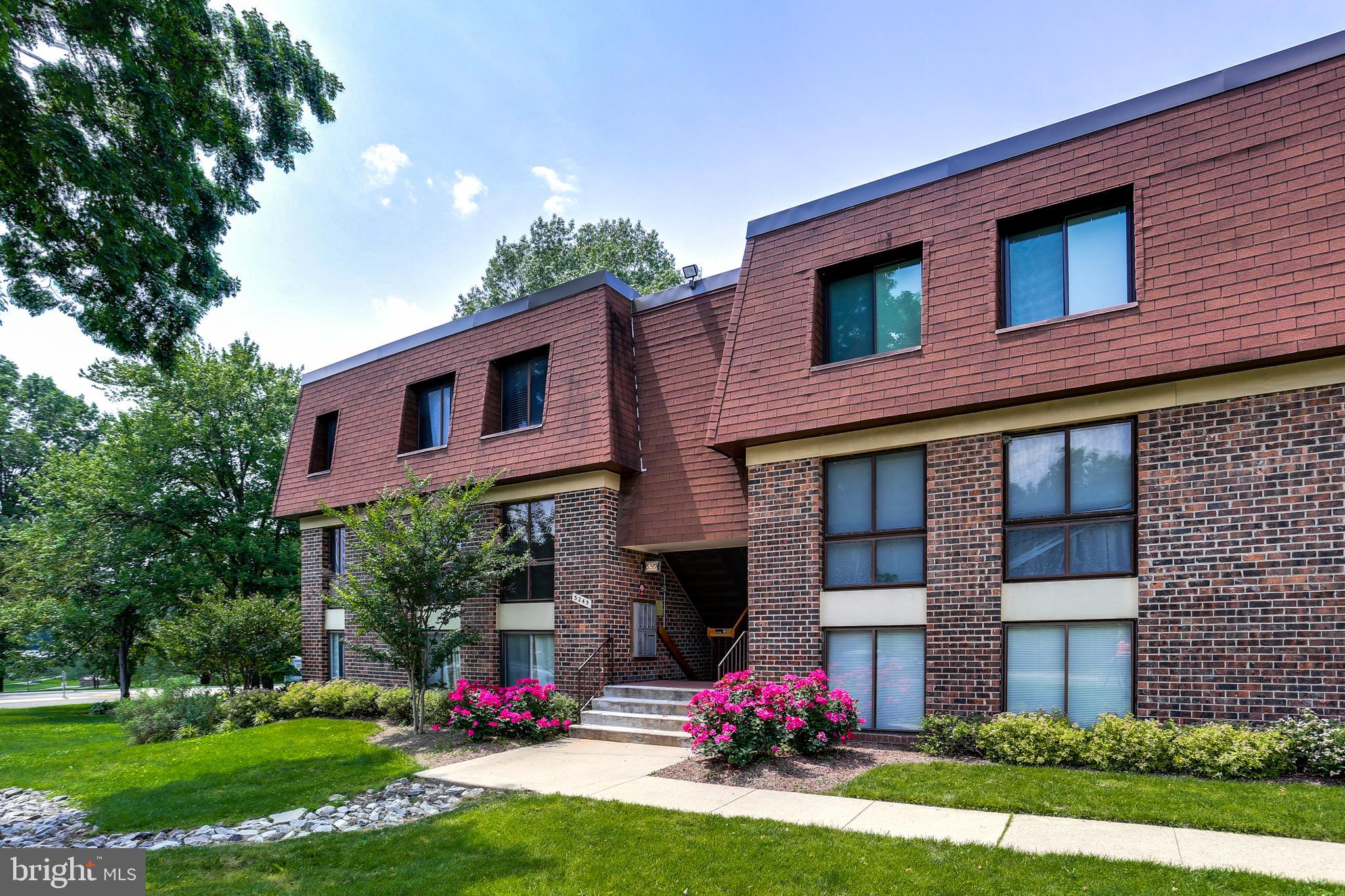 5249 West Running Brook Road, Unit 201 Columbia, MD 21044 - Photo 3 of 32 LIGHTFILLED CONDO