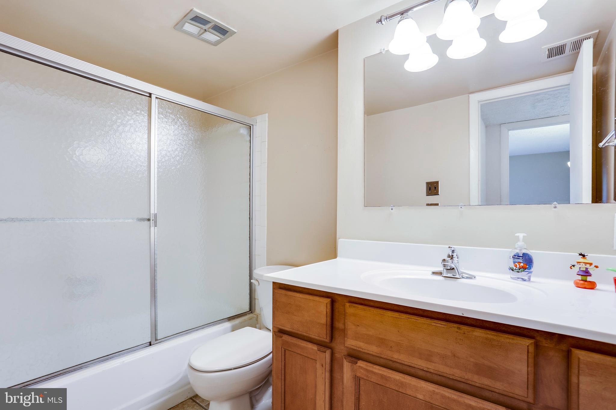 5249 West Running Brook Road, Unit 201 Columbia, MD 21044 - Photo 22 of 32 HALL BATHROOM