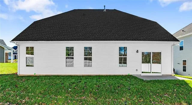 $490,000 | 725 Cinnamon Hl Drive, Winston-Salem, NC 27106