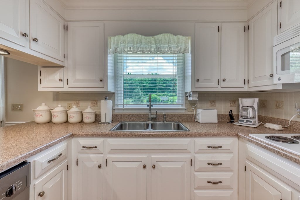 19166 Stone Mountain Road Abingdon, VA 24210 - Photo 16 of 63 Gallery Image 16