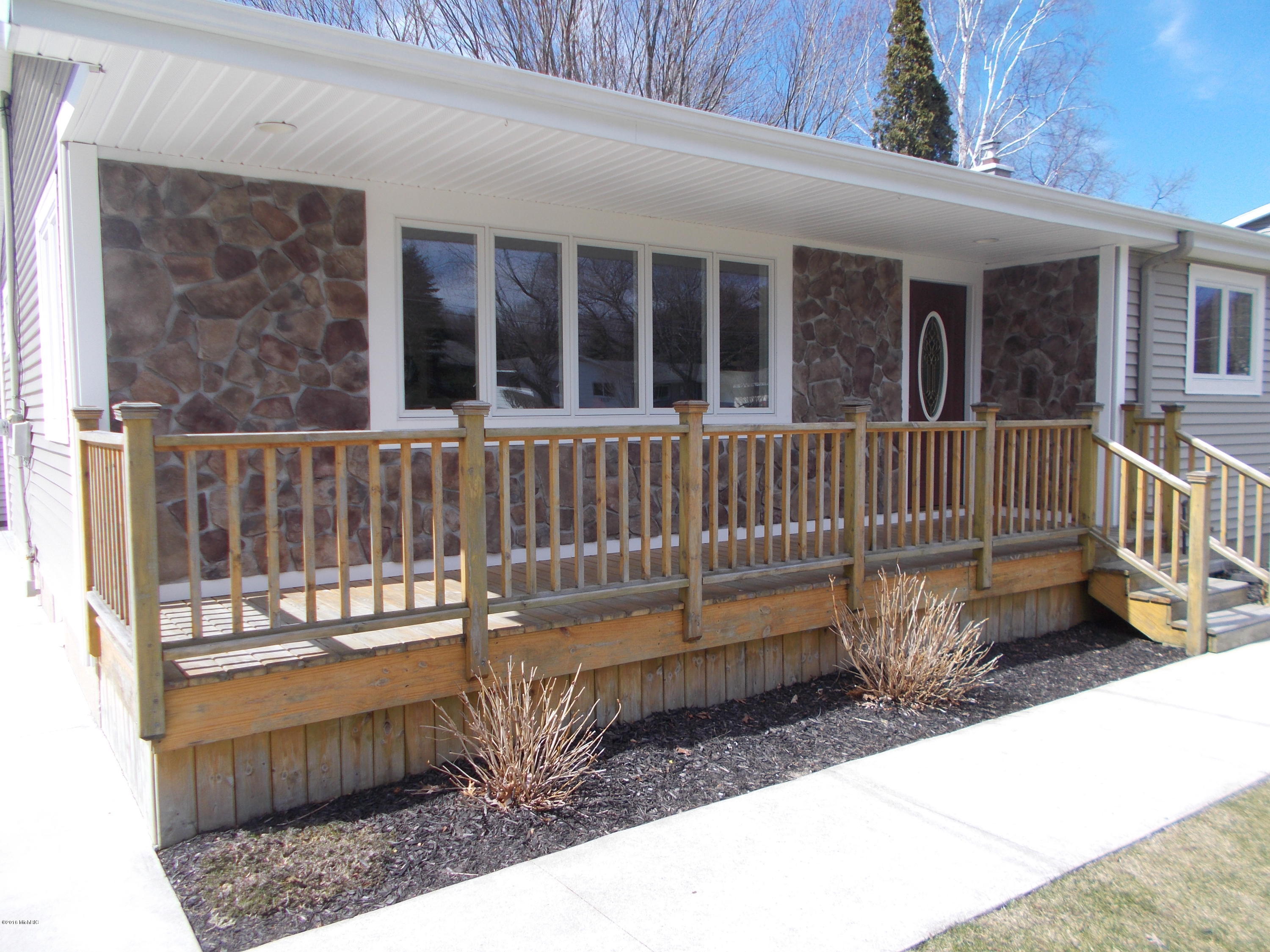 1183 North Ellis Road Ludington, MI 49431 - Photo 2 of 22 JACK1183 022