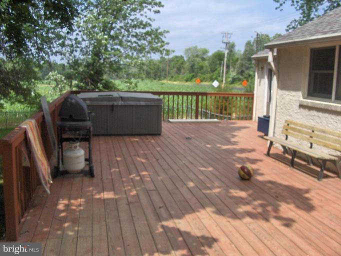 521 Appleton Road Elkton, MD 21921 - Photo 16 of 18 Deck