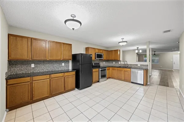 $2,394 | 8409 Redheart Street, Arlington, TX 76002