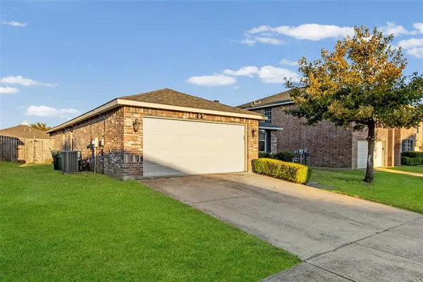 $2,395 | 8409 Redheart Street, Arlington, TX 76002