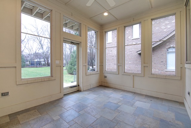 2875 Keystone Road Northbrook, IL 60062 - Photo 10 of 25