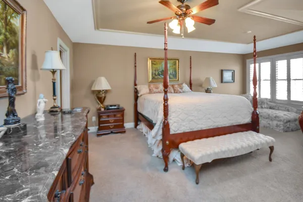 $595,000 | 1303 Janet Drive, Bloomington, IL 61704