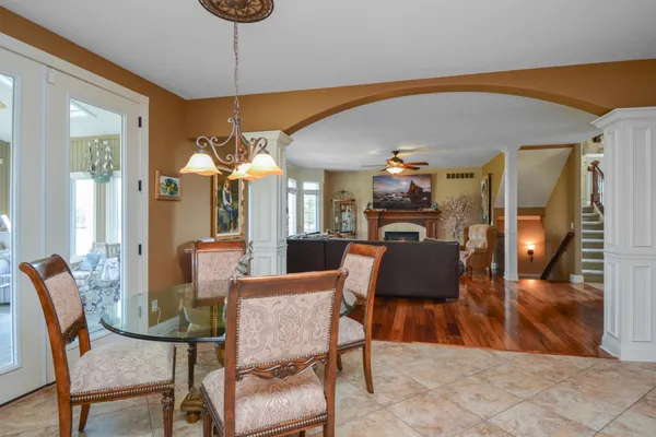 $595,000 | 1303 Janet Drive, Bloomington, IL 61704