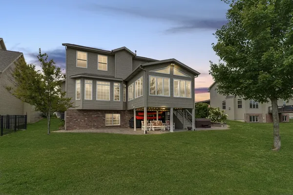 $595,000 | 1303 Janet Drive, Bloomington, IL 61704
