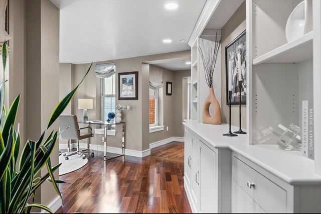 $2,595,500 | 4 Battery Wharf, Unit 4504, Boston, MA 02109