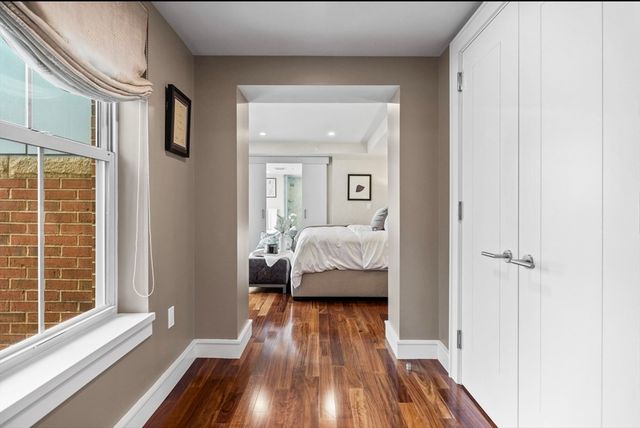 $2,595,500 | 4 Battery Wharf, Unit 4504, Boston, MA 02109