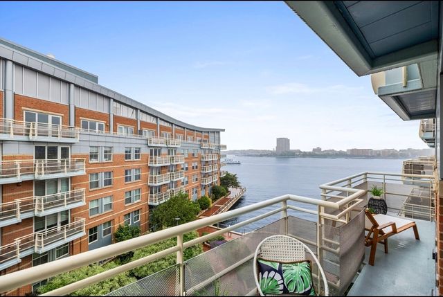 $2,595,500 | 4 Battery Wharf, Unit 4504, Boston, MA 02109