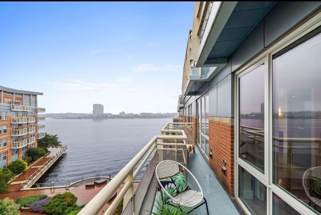 $2,595,500 | 4 Battery Wharf, Unit 4504, Boston, MA 02109