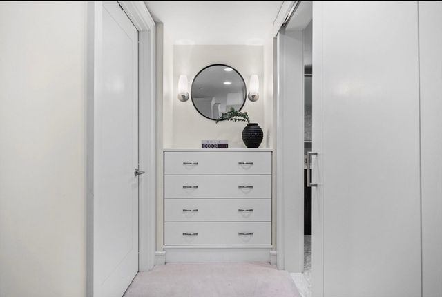 $2,595,500 | 4 Battery Wharf, Unit 4504, Boston, MA 02109