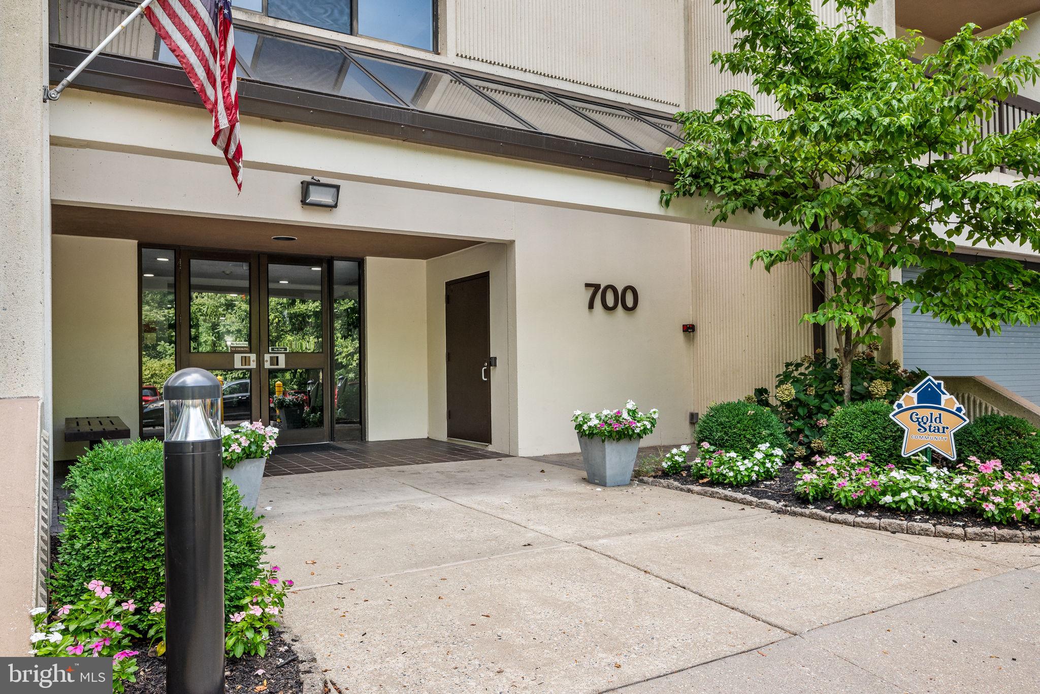 700 Avondale Road, Unit 3D Wallingford, PA 19086 - Photo 2 of 24 Main entrance to 700 Avondale Rd
