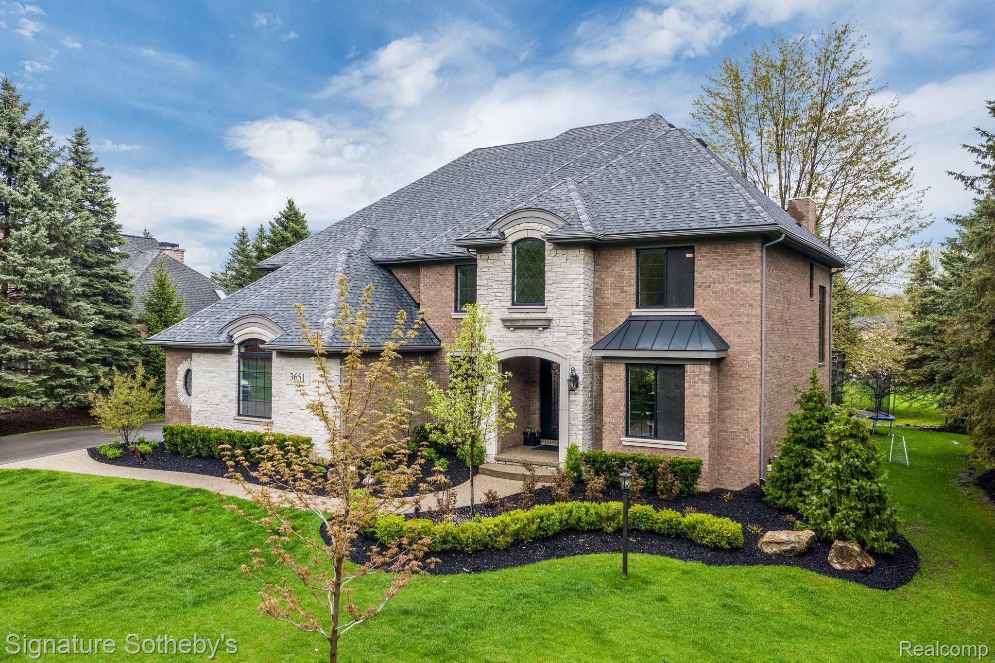 3651 Walnut Brook Drive Rochester, MI 48309 - Photo 2 of 43 3651 Walnut Brook.jpg